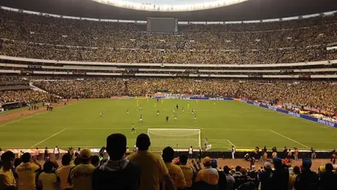 库里签下1.3亿重磅合约，勇士加码保障，合同增两特别条款