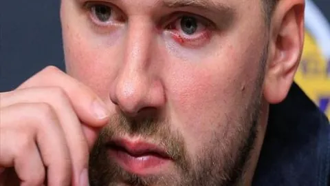 【亚洲杯·心灵蜕变】扬科维奇应摆脱成败压力，勇攀高峰