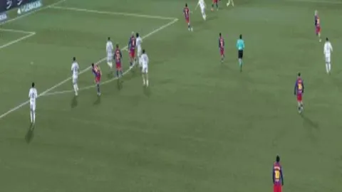 詹俊解读：斯洛特进攻战术不成熟，萨拉赫替补表现平平引瞩目